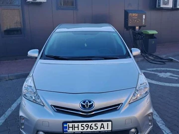 Авто Toyota Prius V 2014 № 8350518