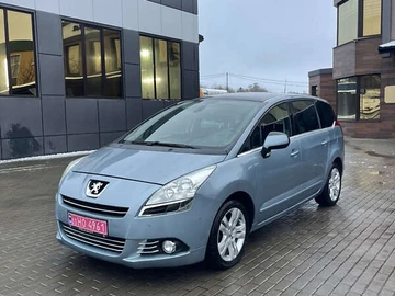 Авто Peugeot 5008 2011 № 8351039