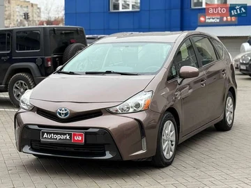 Авто Toyota Prius V 2015 № 8351347