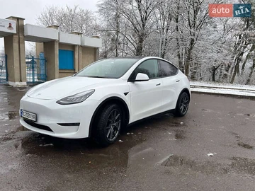 Авто Tesla Model Y 2021 № 8351802
