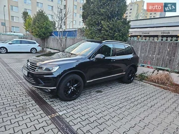 Авто Volkswagen Touareg 2016 № 8351866