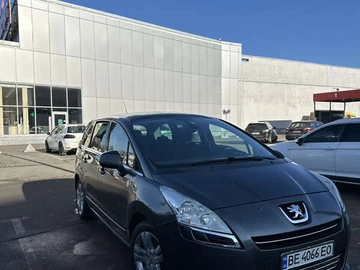 Авто Peugeot 5008 2010 № 8352303