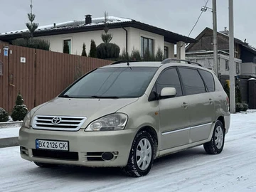 Авто Toyota Avensis Verso 2003 № 8353216