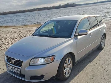 Авто Volvo V50 2009 № 8353358