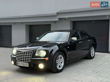 Авто Chrysler 300C 2005 № 8353392
