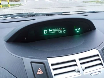 Авто Toyota Yaris 2007 № 8354208