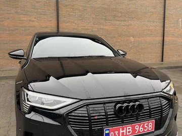Авто Audi E-Tron 2019 № 8354745