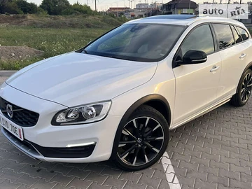 Авто Volvo V60 Cross Country 2016 № 8355126