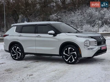 Авто Mitsubishi Outlander 2021 № 8355149