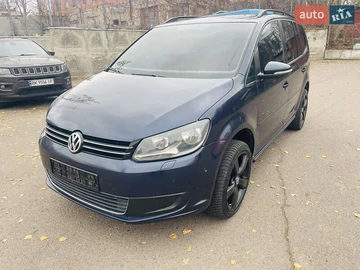 Авто Volkswagen Touran 2013 № 8355331