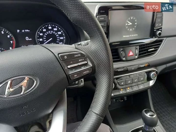 Авто Hyundai Elantra 2019 № 8356434
