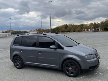 Авто Volkswagen Touran 2006 № 8356937