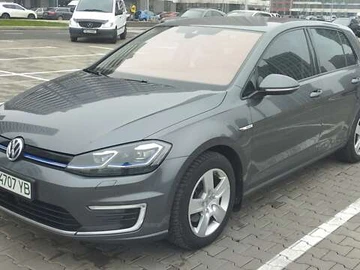 Авто Volkswagen E-Golf 2020 № 8357406