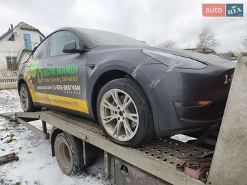 Авто Tesla Model Y 2024 № 8357587
