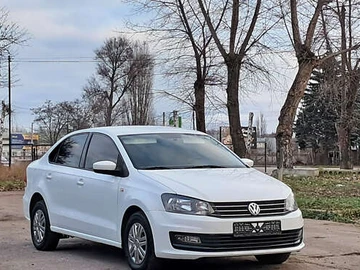 Авто Volkswagen Polo 2017 № 8357803