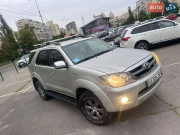 Авто Toyota Fortuner 2006 № 8357879