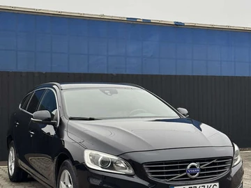 Авто Volvo V60 2015 № 8358534