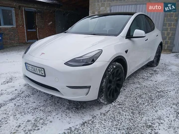 Авто Tesla Model Y 2023 № 8358712
