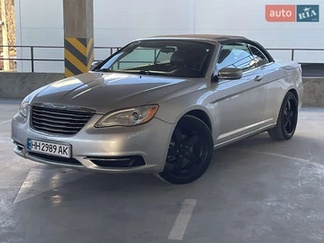 Авто Chrysler 200 2012 № 8359336