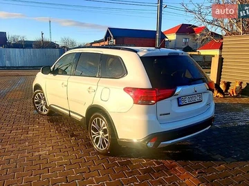 Авто Mitsubishi Outlander 2016 № 8359396