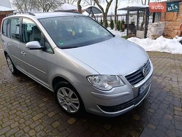 Авто Volkswagen Touran 2007 № 8360120