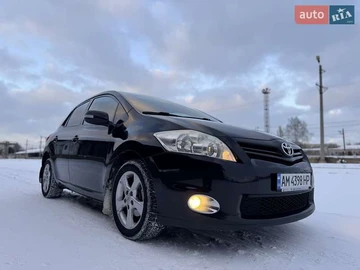 Авто Toyota Auris 2010 № 8360169