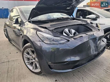 Авто Tesla Model Y 2023 № 8360410