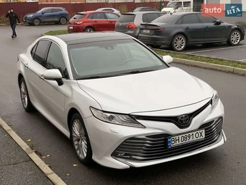Авто Toyota Camry 2019 № 8360536