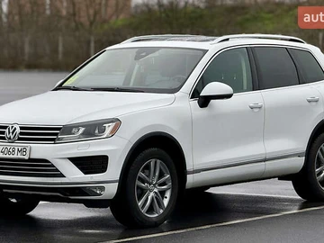 Авто Volkswagen Touareg 2015 № 8360547