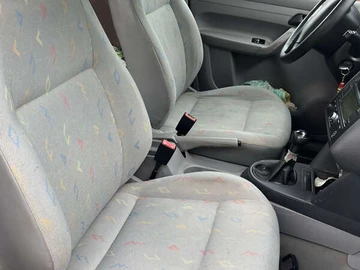Авто Volkswagen Caddy 2006 № 8361001