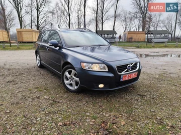 Авто Volvo V50 2011 № 8361080