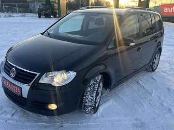 Авто Volkswagen Touran 2008 № 8361097