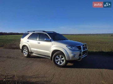 Авто Toyota Fortuner 2007 № 8361258