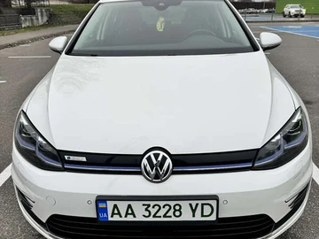 Авто Volkswagen E-Golf 2019 № 8361350
