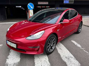 Авто Tesla Model 3 2019 № 8361375