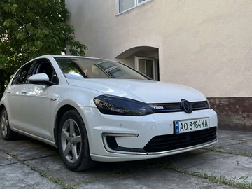 Авто Volkswagen E-Golf 2015 № 8361460