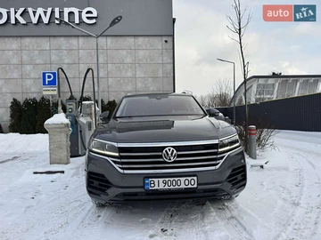 Авто Volkswagen Touareg 2018 № 8363422