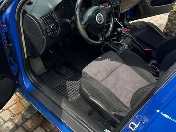 Авто Volkswagen Golf 2002 № 8363996