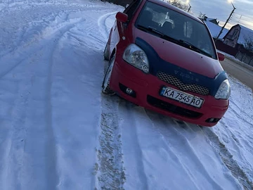 Авто Toyota Yaris 2003 № 8364780