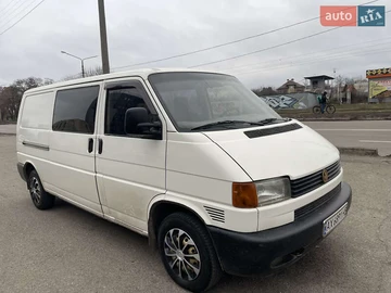 Авто Volkswagen Transporter 2000 № 8365005