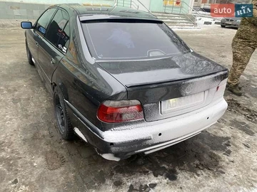 Авто BMW 5 Series 2001 № 8365020