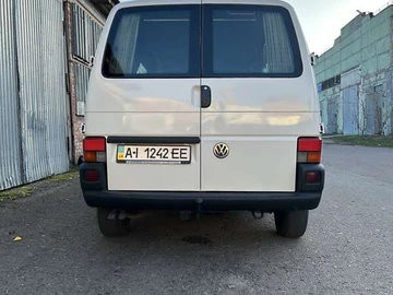 Авто Volkswagen Transporter 2002 № 8365304