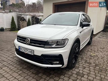 Авто Volkswagen Tiguan 2020 № 8365689