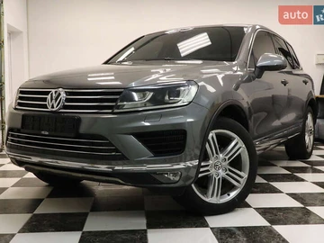 Авто Volkswagen Touareg 2015 № 8365894