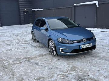 Авто Volkswagen E-Golf 2015 № 8366617