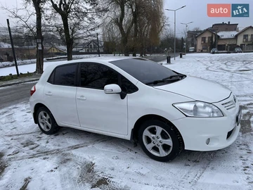 Авто Toyota Auris 2012 № 8366645