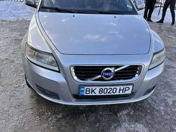 Авто Volvo V50 2011 № 8367420