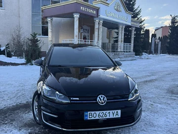 Авто Volkswagen E-Golf 2018 № 8367590