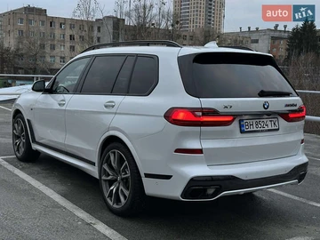 Авто BMW X7 2022 № 8367901