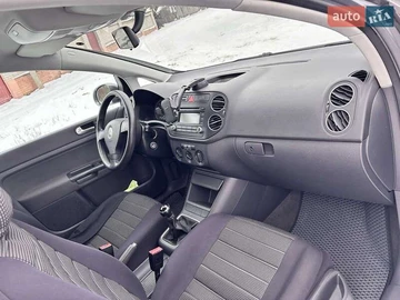 Авто Volkswagen Golf Plus 2005 № 8368077